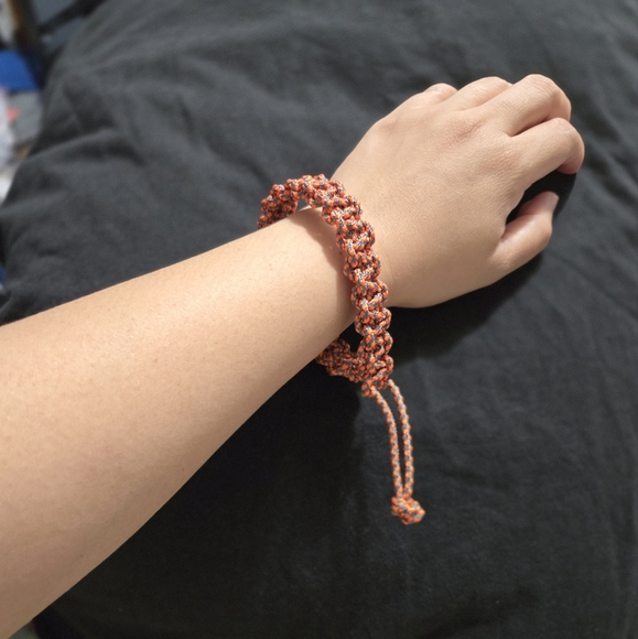 Paracord bracelet - Picture 2 of 5